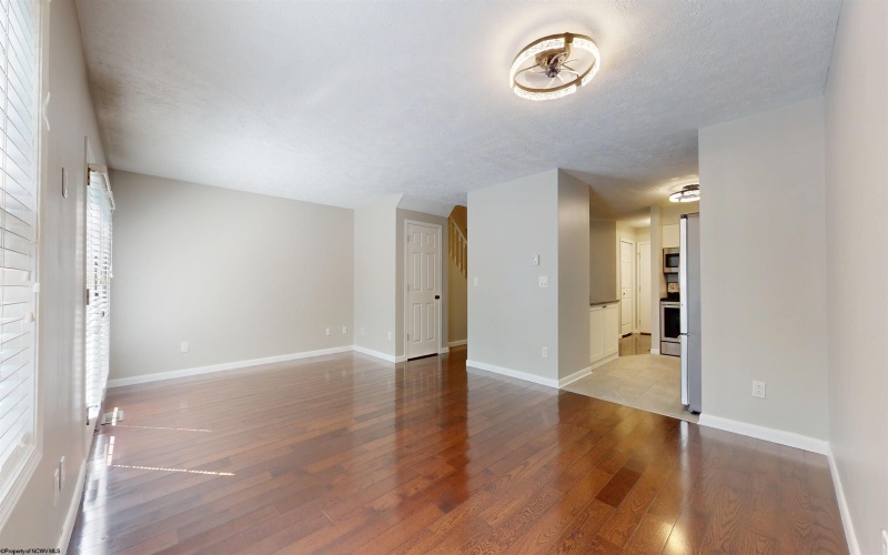 1005 Fair Oaks Drive, Fairmont, West Virginia 26554, 2 Bedrooms Bedrooms, 5 Rooms Rooms,2 BathroomsBathrooms,Single Family Attached,For Sale,Fair Oaks,10161437