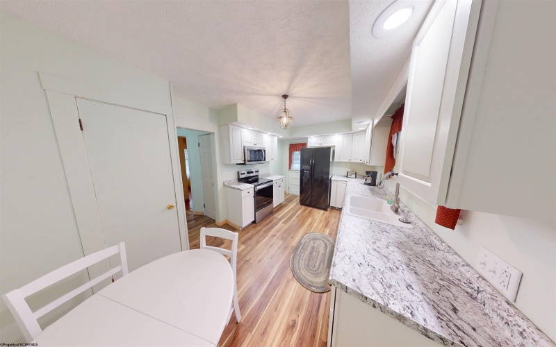 377 Haymond Road, Grafton, West Virginia 26354, 2 Bedrooms Bedrooms, 5 Rooms Rooms,2 BathroomsBathrooms,Single Family Detached,For Sale,Haymond,10161438
