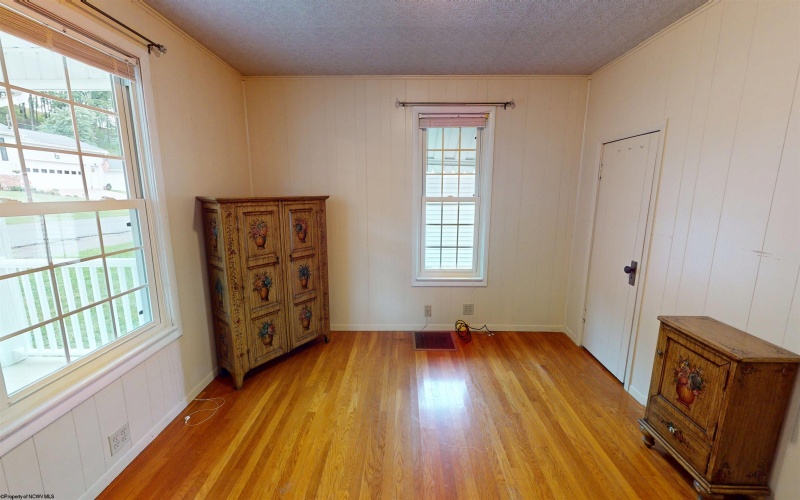 377 Haymond Road, Grafton, West Virginia 26354, 2 Bedrooms Bedrooms, 5 Rooms Rooms,2 BathroomsBathrooms,Single Family Detached,For Sale,Haymond,10161438