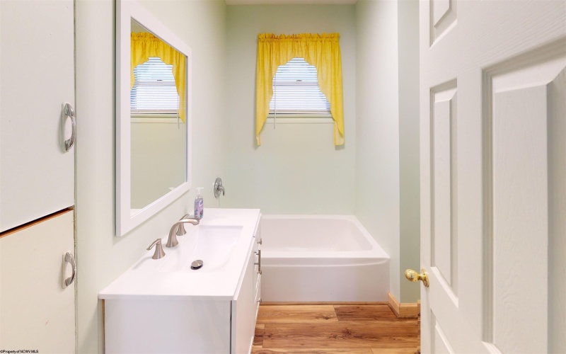 377 Haymond Road, Grafton, West Virginia 26354, 2 Bedrooms Bedrooms, 5 Rooms Rooms,2 BathroomsBathrooms,Single Family Detached,For Sale,Haymond,10161438