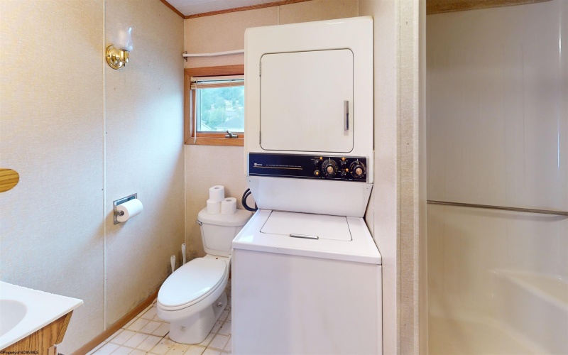 377 Haymond Road, Grafton, West Virginia 26354, 2 Bedrooms Bedrooms, 5 Rooms Rooms,2 BathroomsBathrooms,Single Family Detached,For Sale,Haymond,10161438
