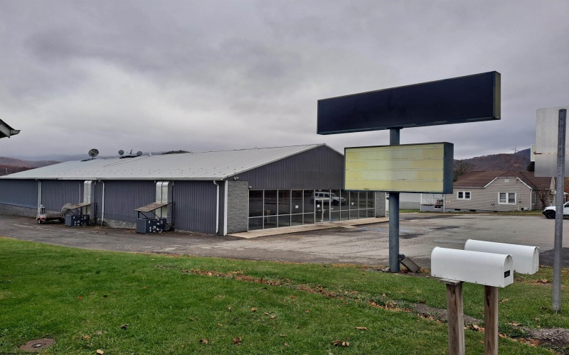 1611 Harrison Avenue, Elkins, West Virginia 26241, ,Commercial/industrial,For Lease,Harrison,10161430
