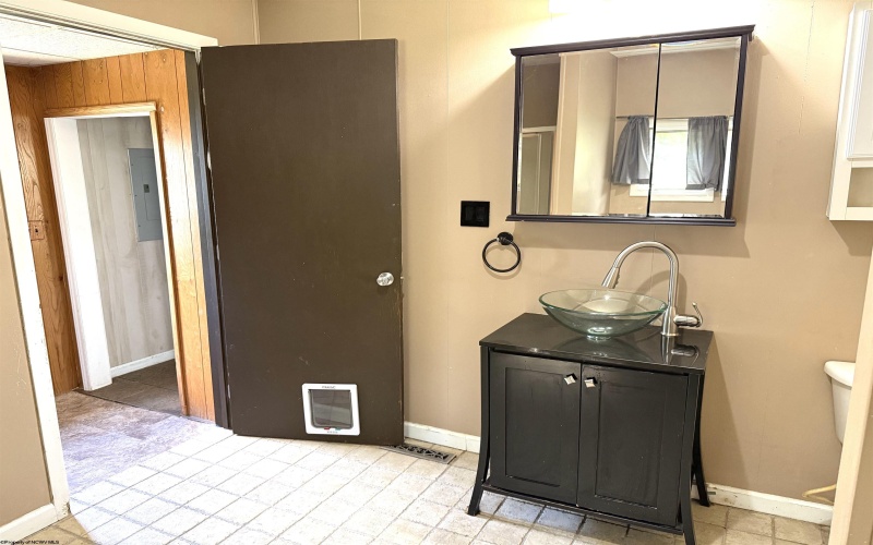 21 Ramp Hollow Road, Pursglove, West Virginia 26546, 2 Bedrooms Bedrooms, 5 Rooms Rooms,1 BathroomBathrooms,Single Family Detached,For Sale,Ramp Hollow,10161436