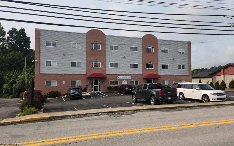 3391/3389 University Avenue, Star City, West Virginia 26505, ,Commercial/industrial,For Sale,University,10161442
