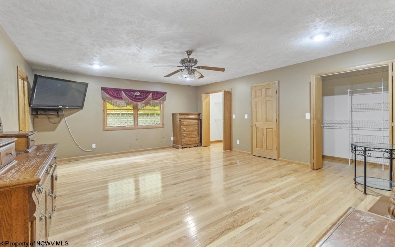 2258 Middleville Road, Flemington, West Virginia 26347, 4 Bedrooms Bedrooms, 10 Rooms Rooms,2 BathroomsBathrooms,Single Family Detached,For Sale,Middleville,10161445