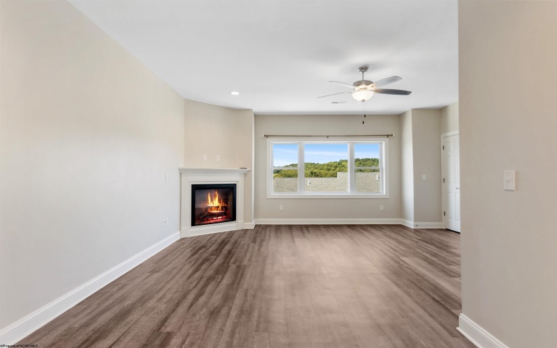 102 Pasture Lane, Morgantown, West Virginia 26505, 3 Bedrooms Bedrooms, 6 Rooms Rooms,2 BathroomsBathrooms,Single Family Attached,For Sale,Pasture,10161467