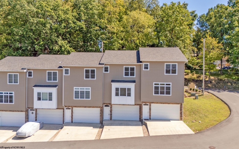 102 Pasture Lane, Morgantown, West Virginia 26505, 3 Bedrooms Bedrooms, 6 Rooms Rooms,2 BathroomsBathrooms,Single Family Attached,For Sale,Pasture,10161467