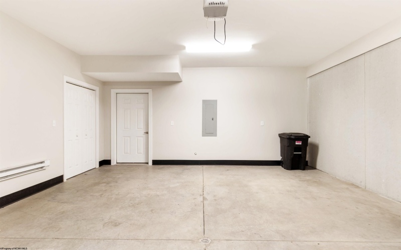 102 Pasture Lane, Morgantown, West Virginia 26505, 3 Bedrooms Bedrooms, 6 Rooms Rooms,2 BathroomsBathrooms,Single Family Attached,For Sale,Pasture,10161467