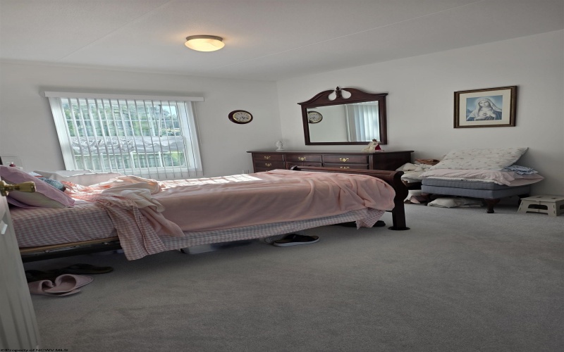 206 Linwood Avenue, Terra Alta, West Virginia 26764, 2 Bedrooms Bedrooms, 5 Rooms Rooms,2 BathroomsBathrooms,Single Family Detached,For Sale,Linwood,10161477