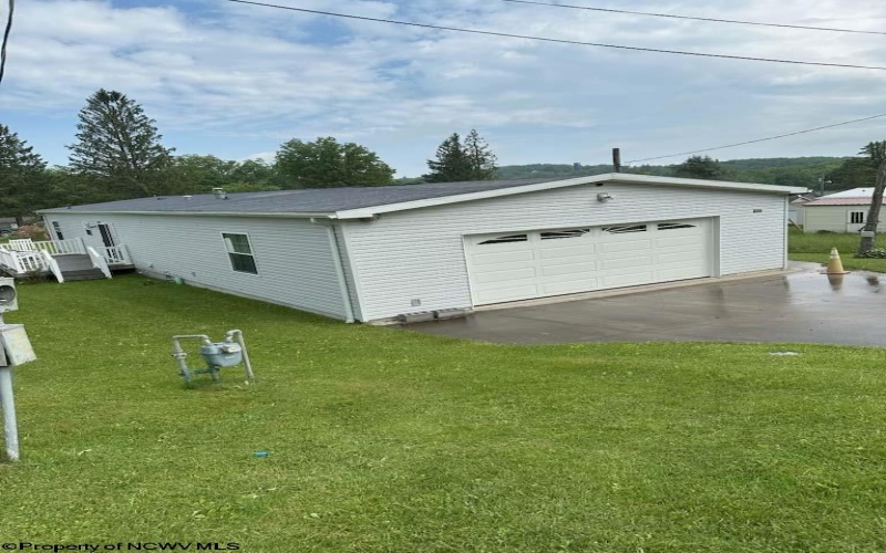 206 Linwood Avenue, Terra Alta, West Virginia 26764, 2 Bedrooms Bedrooms, 5 Rooms Rooms,2 BathroomsBathrooms,Single Family Detached,For Sale,Linwood,10161477
