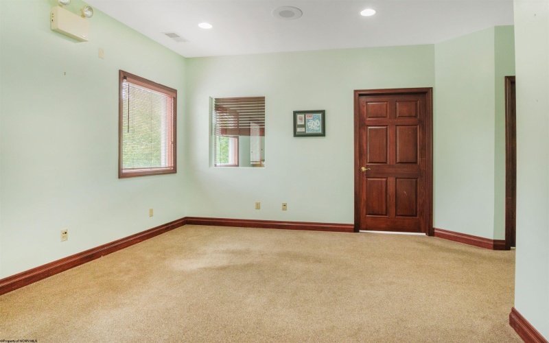 230-270 Lakewood Center, Morgantown, West Virginia 26508, ,Commercial/industrial,For Sale,Lakewood,10161458
