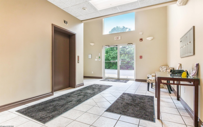 230-270 Lakewood Center, Morgantown, West Virginia 26508, ,Commercial/industrial,For Sale,Lakewood,10161458