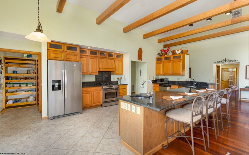 42 Lakeview Drive, Terra Alta, West Virginia 26764, 4 Bedrooms Bedrooms, 17 Rooms Rooms,3 BathroomsBathrooms,Single Family Detached,For Sale,Lakeview,10161476