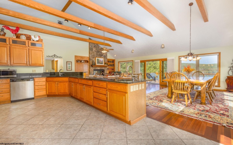 42 Lakeview Drive, Terra Alta, West Virginia 26764, 4 Bedrooms Bedrooms, 17 Rooms Rooms,3 BathroomsBathrooms,Single Family Detached,For Sale,Lakeview,10161476