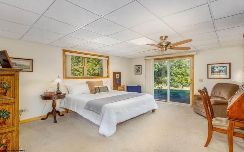 42 Lakeview Drive, Terra Alta, West Virginia 26764, 4 Bedrooms Bedrooms, 17 Rooms Rooms,3 BathroomsBathrooms,Single Family Detached,For Sale,Lakeview,10161476