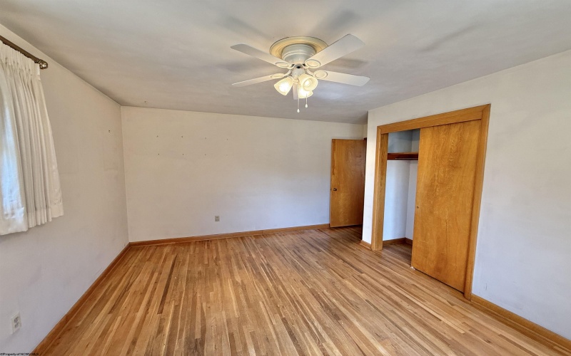 636 Easy Street, Bridgeport, West Virginia 26330, 3 Bedrooms Bedrooms, 8 Rooms Rooms,2 BathroomsBathrooms,Single Family Detached,For Sale,Easy,10161475