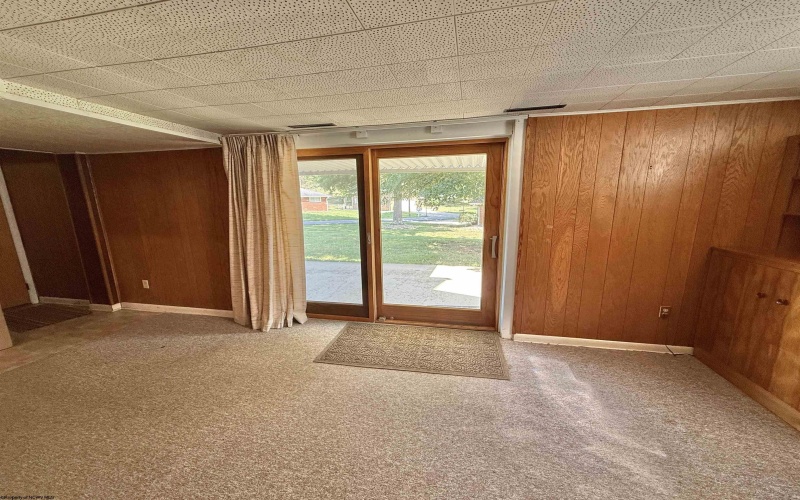 636 Easy Street, Bridgeport, West Virginia 26330, 3 Bedrooms Bedrooms, 8 Rooms Rooms,2 BathroomsBathrooms,Single Family Detached,For Sale,Easy,10161475