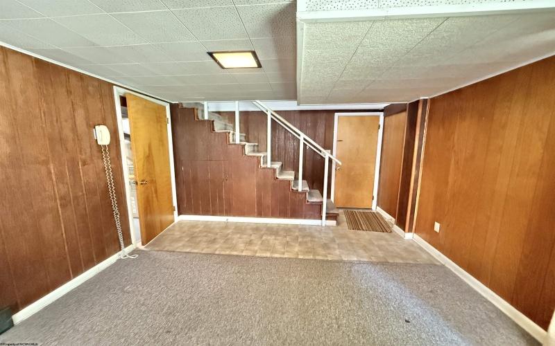 636 Easy Street, Bridgeport, West Virginia 26330, 3 Bedrooms Bedrooms, 8 Rooms Rooms,2 BathroomsBathrooms,Single Family Detached,For Sale,Easy,10161475