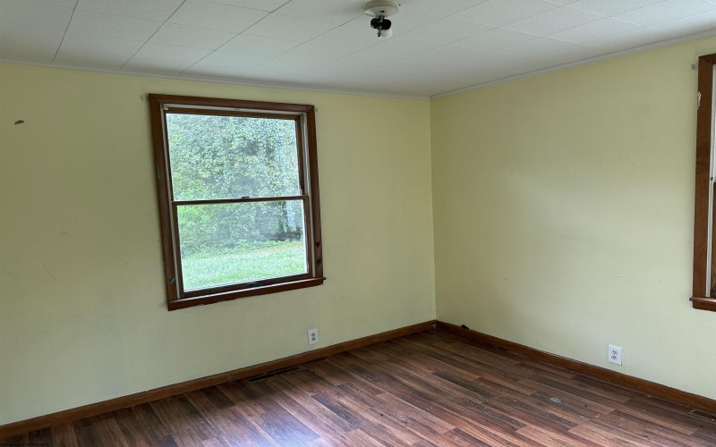 64 Polk Street, Weston, West Virginia 26452, 3 Bedrooms Bedrooms, 6 Rooms Rooms,2 BathroomsBathrooms,Single Family Detached,For Sale,Polk,10161459