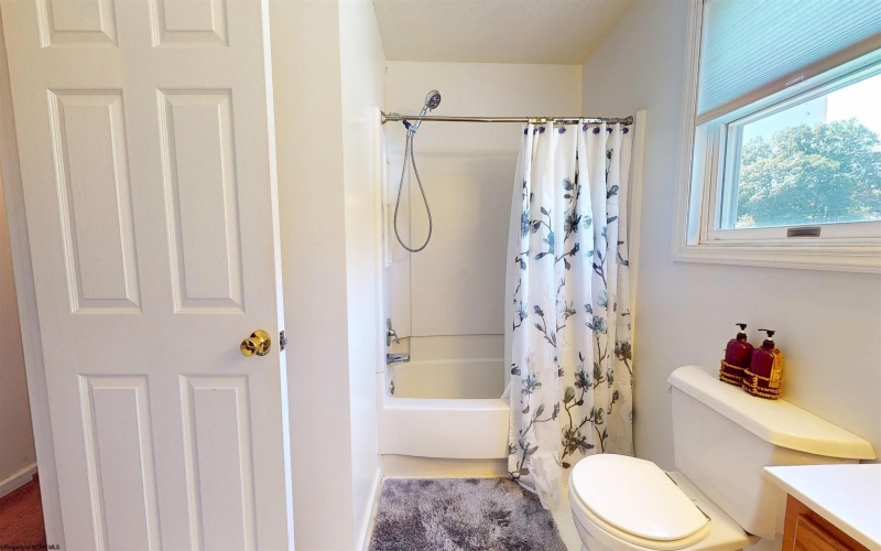 2011 ADAMSVILLE Road, Shinnston, West Virginia 26431, 5 Bedrooms Bedrooms, 14 Rooms Rooms,3 BathroomsBathrooms,Single Family Detached,For Sale,ADAMSVILLE,10161464
