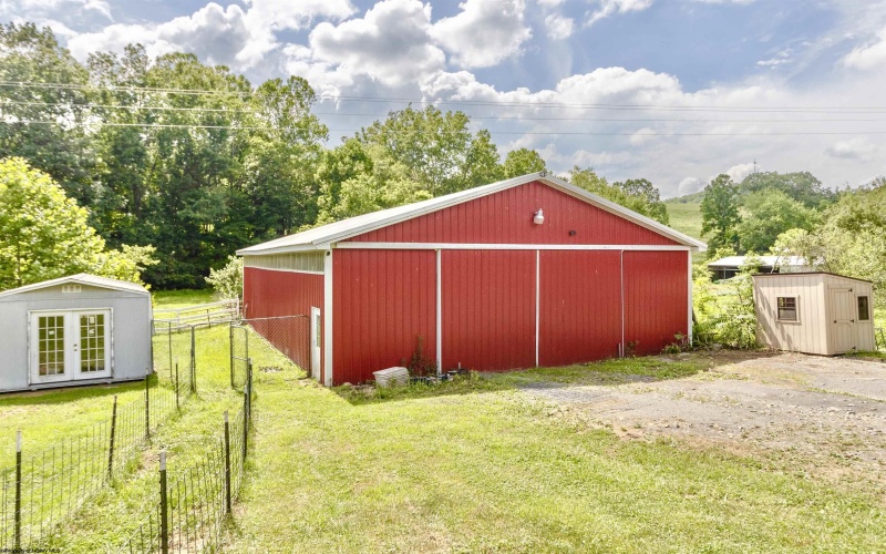 2011 ADAMSVILLE Road, Shinnston, West Virginia 26431, 5 Bedrooms Bedrooms, 14 Rooms Rooms,3 BathroomsBathrooms,Single Family Detached,For Sale,ADAMSVILLE,10161464