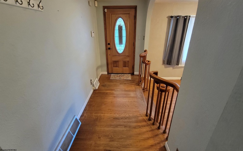 1060 Brookside Drive, Fairmont, West Virginia 26554, 2 Bedrooms Bedrooms, 6 Rooms Rooms,1 BathroomBathrooms,Single Family Detached,For Sale,Brookside,10161471