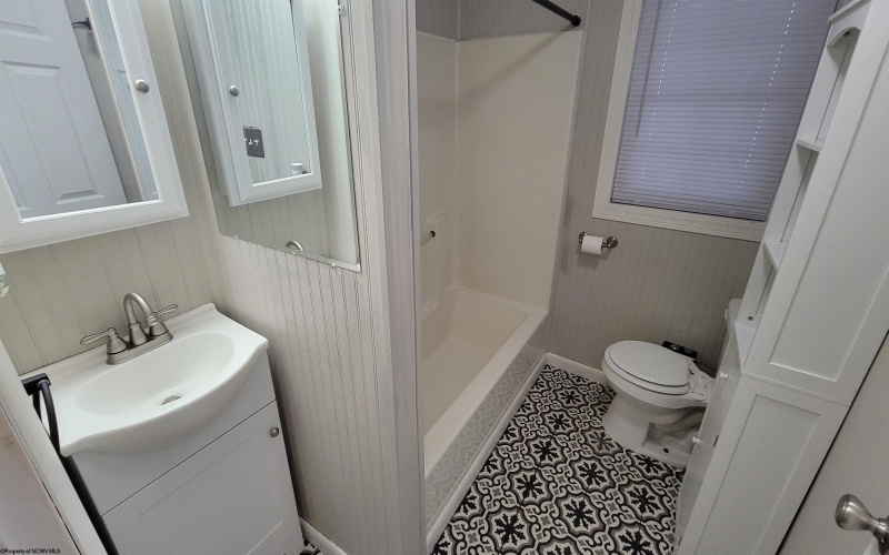 1060 Brookside Drive, Fairmont, West Virginia 26554, 2 Bedrooms Bedrooms, 6 Rooms Rooms,1 BathroomBathrooms,Single Family Detached,For Sale,Brookside,10161471
