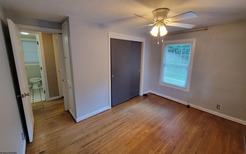 1060 Brookside Drive, Fairmont, West Virginia 26554, 2 Bedrooms Bedrooms, 6 Rooms Rooms,1 BathroomBathrooms,Single Family Detached,For Sale,Brookside,10161471