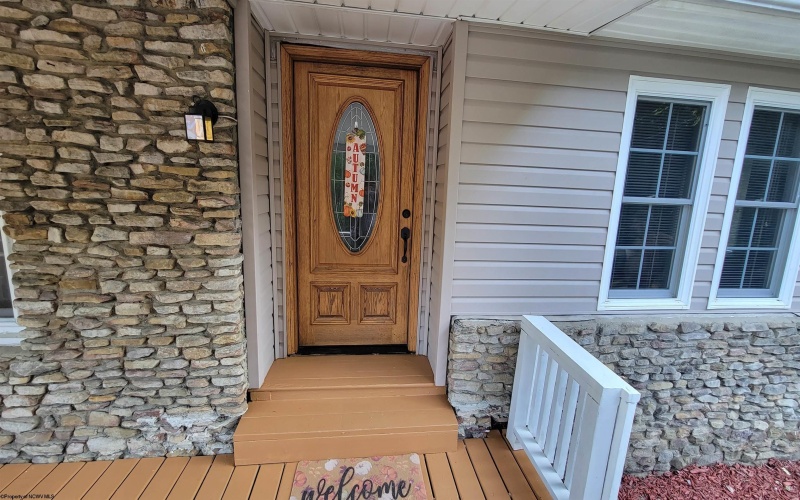 1060 Brookside Drive, Fairmont, West Virginia 26554, 2 Bedrooms Bedrooms, 6 Rooms Rooms,1 BathroomBathrooms,Single Family Detached,For Sale,Brookside,10161471
