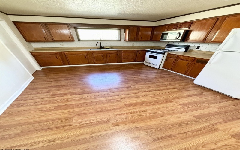213 Ivy Street, Morgantown, West Virginia 26501, 2 Bedrooms Bedrooms, 5 Rooms Rooms,1 BathroomBathrooms,Single Family Detached,For Sale,Ivy,10161470