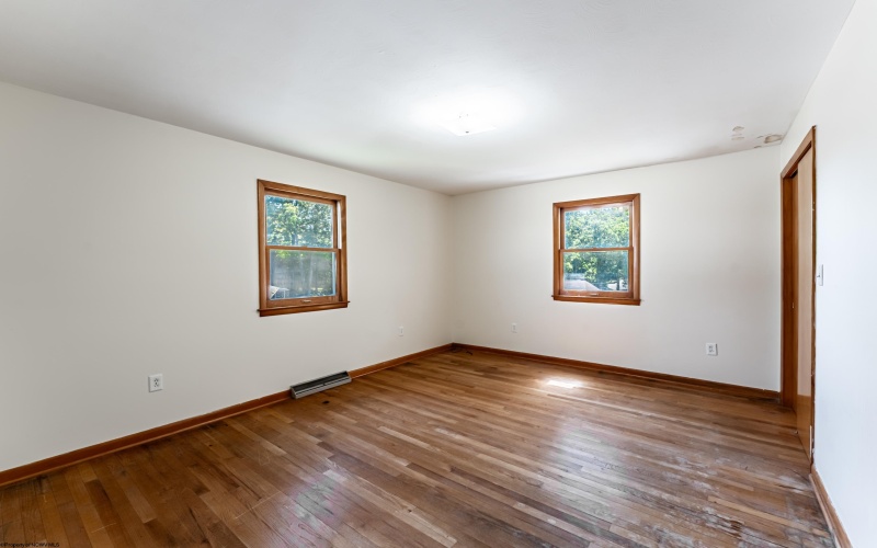913 Briarwood Court, Morgantown, West Virginia 26505, 4 Bedrooms Bedrooms, 8 Rooms Rooms,2 BathroomsBathrooms,Single Family Detached,For Sale,Briarwood,10161463