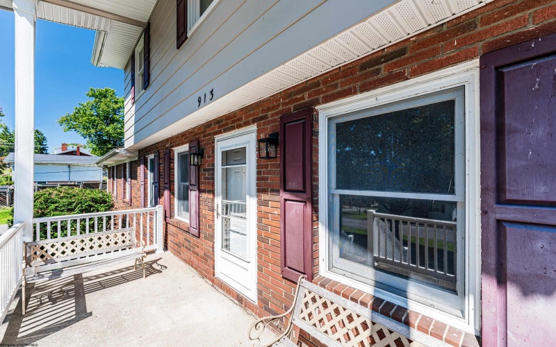 913 Briarwood Court, Morgantown, West Virginia 26505, 4 Bedrooms Bedrooms, 8 Rooms Rooms,2 BathroomsBathrooms,Single Family Detached,For Sale,Briarwood,10161463