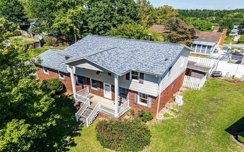 913 Briarwood Court, Morgantown, West Virginia 26505, 4 Bedrooms Bedrooms, 8 Rooms Rooms,2 BathroomsBathrooms,Single Family Detached,For Sale,Briarwood,10161463