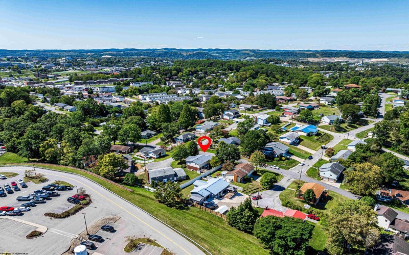 913 Briarwood Court, Morgantown, West Virginia 26505, 4 Bedrooms Bedrooms, 8 Rooms Rooms,2 BathroomsBathrooms,Single Family Detached,For Sale,Briarwood,10161463