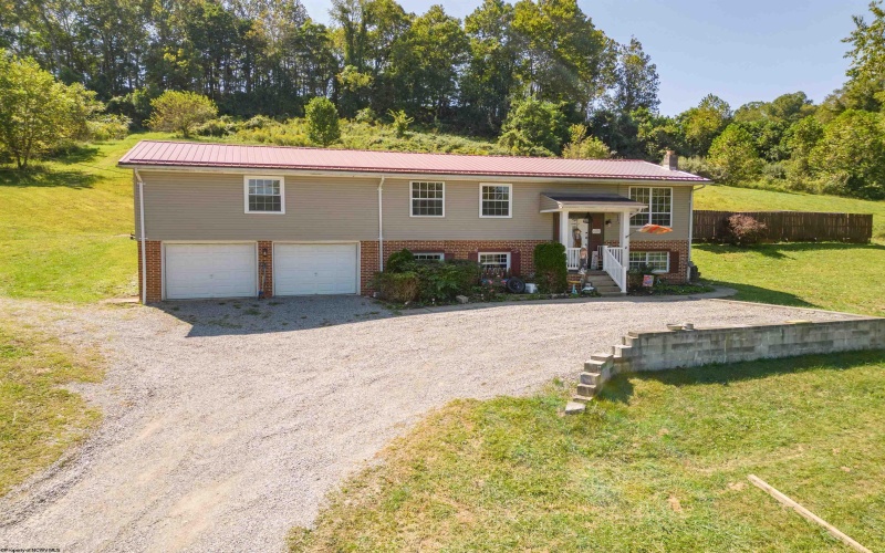 131 Hill View Terrace, Enterprise, West Virginia 26568, 4 Bedrooms Bedrooms, 9 Rooms Rooms,2 BathroomsBathrooms,Single Family Detached,For Sale,Hill View,10161480