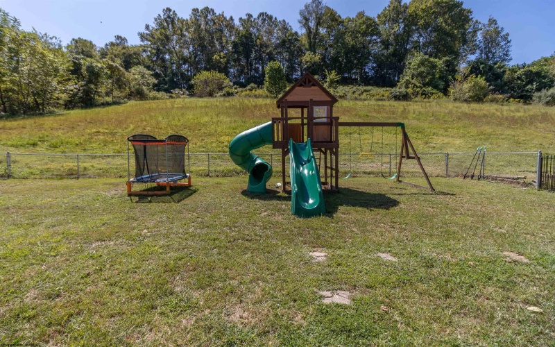 131 Hill View Terrace, Enterprise, West Virginia 26568, 4 Bedrooms Bedrooms, 9 Rooms Rooms,2 BathroomsBathrooms,Single Family Detached,For Sale,Hill View,10161480