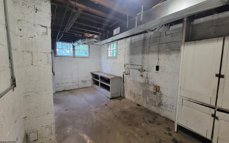 1300 Hillcrest Road, Fairmont, West Virginia 26554, 3 Bedrooms Bedrooms, 6 Rooms Rooms,2 BathroomsBathrooms,Single Family Detached,For Sale,Hillcrest,10161506