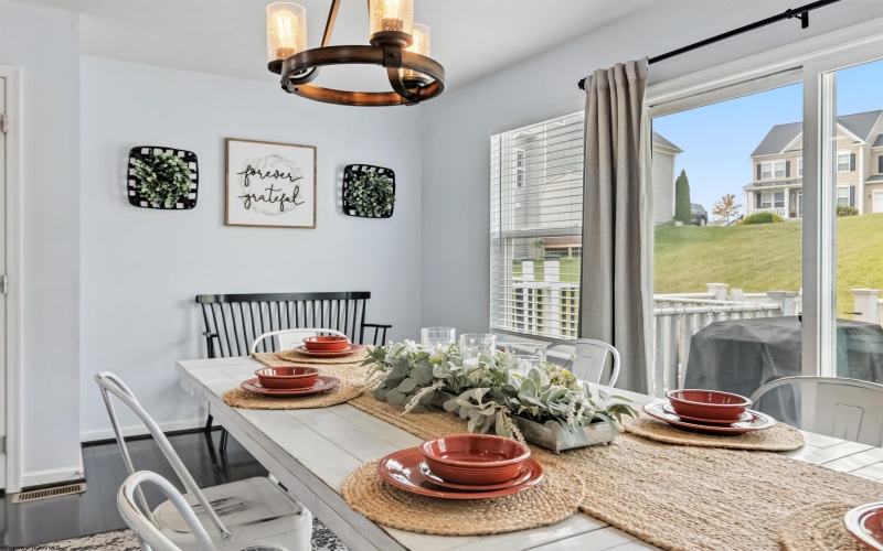 111 Tee Drive, Maidsville, West Virginia 26541, 3 Bedrooms Bedrooms, 7 Rooms Rooms,2 BathroomsBathrooms,Single Family Attached,For Sale,Tee,10161484