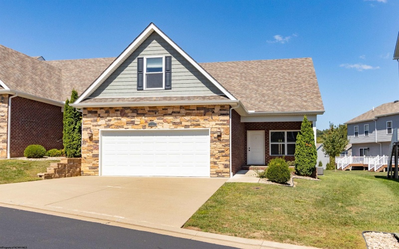 110 Sassafras Way, Bridgeport, West Virginia 26330, 3 Bedrooms Bedrooms, 8 Rooms Rooms,2 BathroomsBathrooms,Single Family Attached,For Sale,Sassafras,10161497