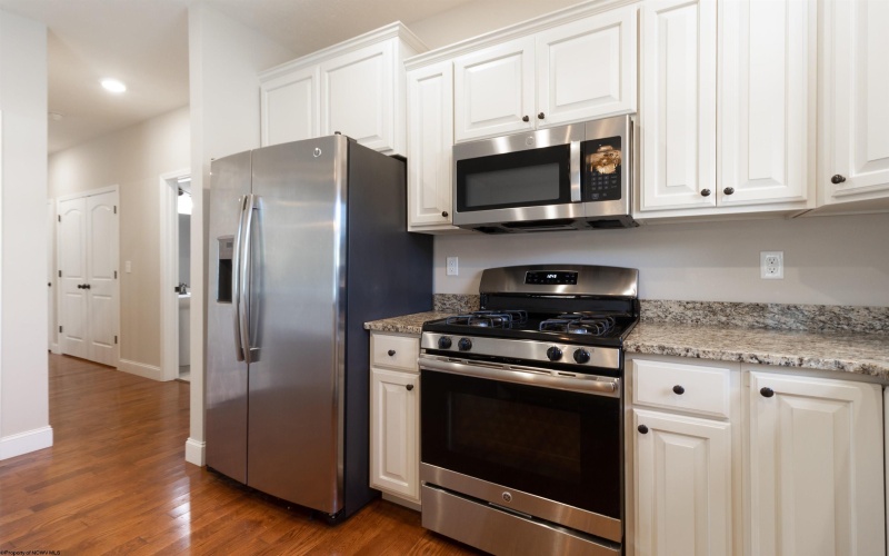 110 Sassafras Way, Bridgeport, West Virginia 26330, 3 Bedrooms Bedrooms, 8 Rooms Rooms,2 BathroomsBathrooms,Single Family Attached,For Sale,Sassafras,10161497