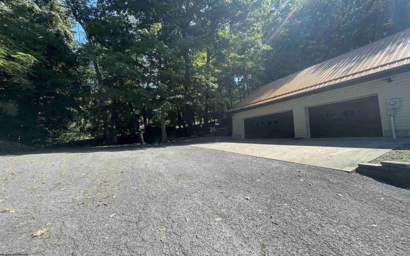 1410 Stewartstown Road, Morgantown, West Virginia 26505, 3 Bedrooms Bedrooms, 6 Rooms Rooms,2 BathroomsBathrooms,Residential Rentals,For Rent,Stewartstown,10161500