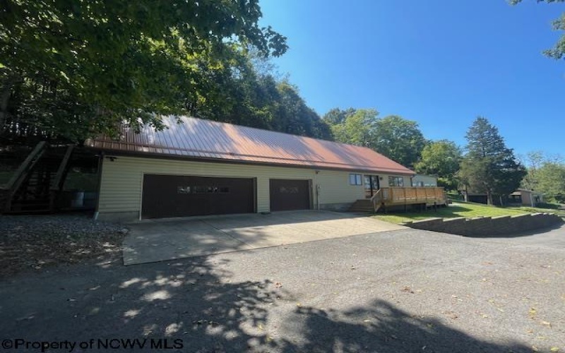 1410 Stewartstown Road, Morgantown, West Virginia 26505, 3 Bedrooms Bedrooms, 6 Rooms Rooms,2 BathroomsBathrooms,Residential Rentals,For Rent,Stewartstown,10161500