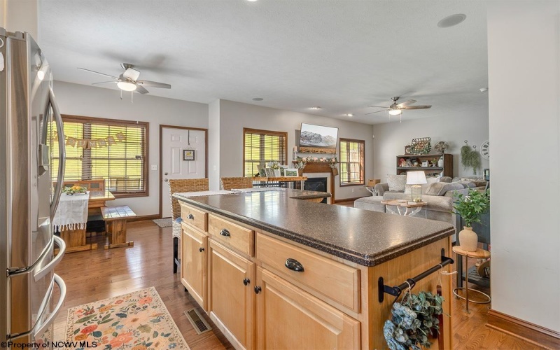 79 Bancroft Court, Bridgeport, West Virginia 26330, 4 Bedrooms Bedrooms, 8 Rooms Rooms,2 BathroomsBathrooms,Single Family Detached,For Sale,Bancroft,10161501