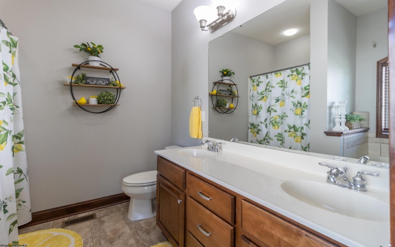 79 Bancroft Court, Bridgeport, West Virginia 26330, 4 Bedrooms Bedrooms, 8 Rooms Rooms,2 BathroomsBathrooms,Single Family Detached,For Sale,Bancroft,10161501