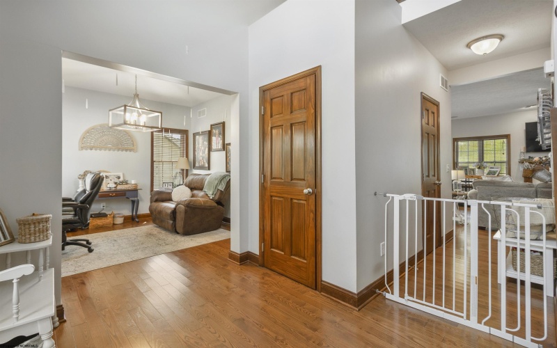 79 Bancroft Court, Bridgeport, West Virginia 26330, 4 Bedrooms Bedrooms, 8 Rooms Rooms,2 BathroomsBathrooms,Single Family Detached,For Sale,Bancroft,10161501