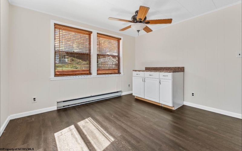 146 Hoffman Avenue, Morgantown, West Virginia 26505, 3 Bedrooms Bedrooms, 6 Rooms Rooms,2 BathroomsBathrooms,Single Family Detached,For Sale,Hoffman,10161499