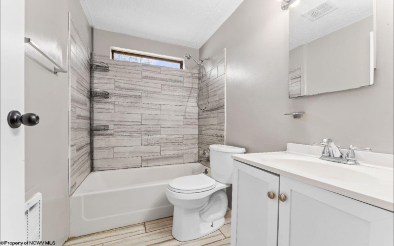 146 Hoffman Avenue, Morgantown, West Virginia 26505, 3 Bedrooms Bedrooms, 6 Rooms Rooms,2 BathroomsBathrooms,Single Family Detached,For Sale,Hoffman,10161499
