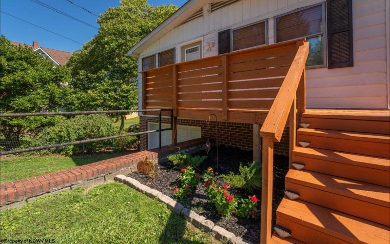 146 Hoffman Avenue, Morgantown, West Virginia 26505, 3 Bedrooms Bedrooms, 6 Rooms Rooms,2 BathroomsBathrooms,Single Family Detached,For Sale,Hoffman,10161499