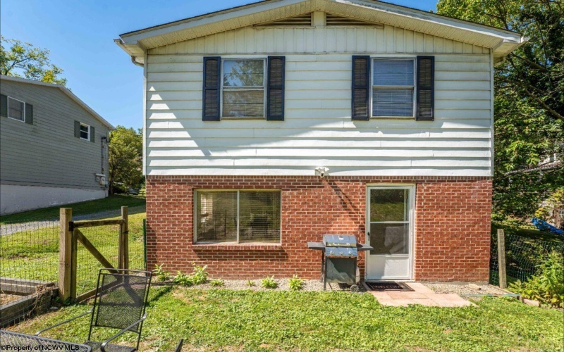 146 Hoffman Avenue, Morgantown, West Virginia 26505, 3 Bedrooms Bedrooms, 6 Rooms Rooms,2 BathroomsBathrooms,Single Family Detached,For Sale,Hoffman,10161499