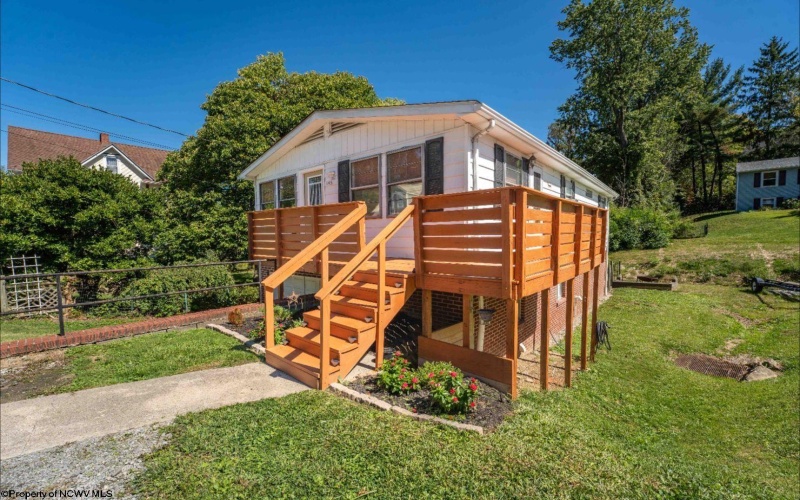 146 Hoffman Avenue, Morgantown, West Virginia 26505, 3 Bedrooms Bedrooms, 6 Rooms Rooms,2 BathroomsBathrooms,Single Family Detached,For Sale,Hoffman,10161499